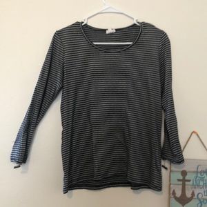 Black and hire stripped long sleeve shirt